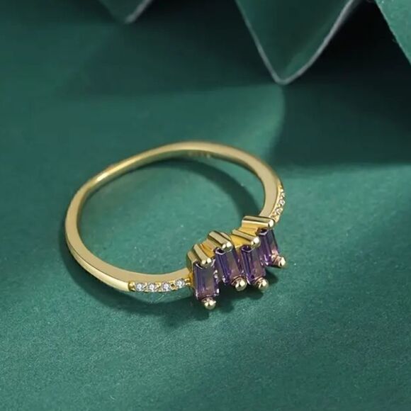 14K Gold Plated Finger Ring with Shiny Zircon Inlay Size 7 - Picture 5 of 9